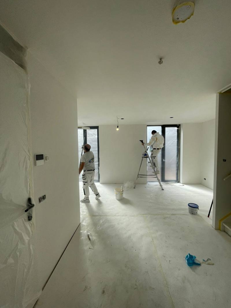 Stucwerk / voorstrijk - strak voorbereid en afgewerkt (33)